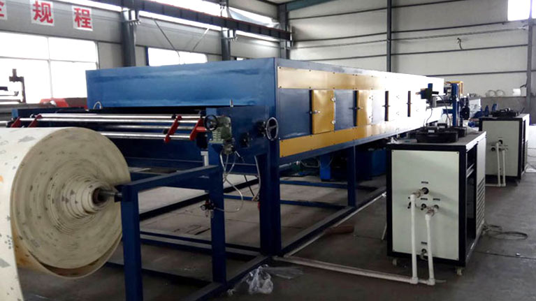 La máquina de adhesivo de pared de espuma 3D
